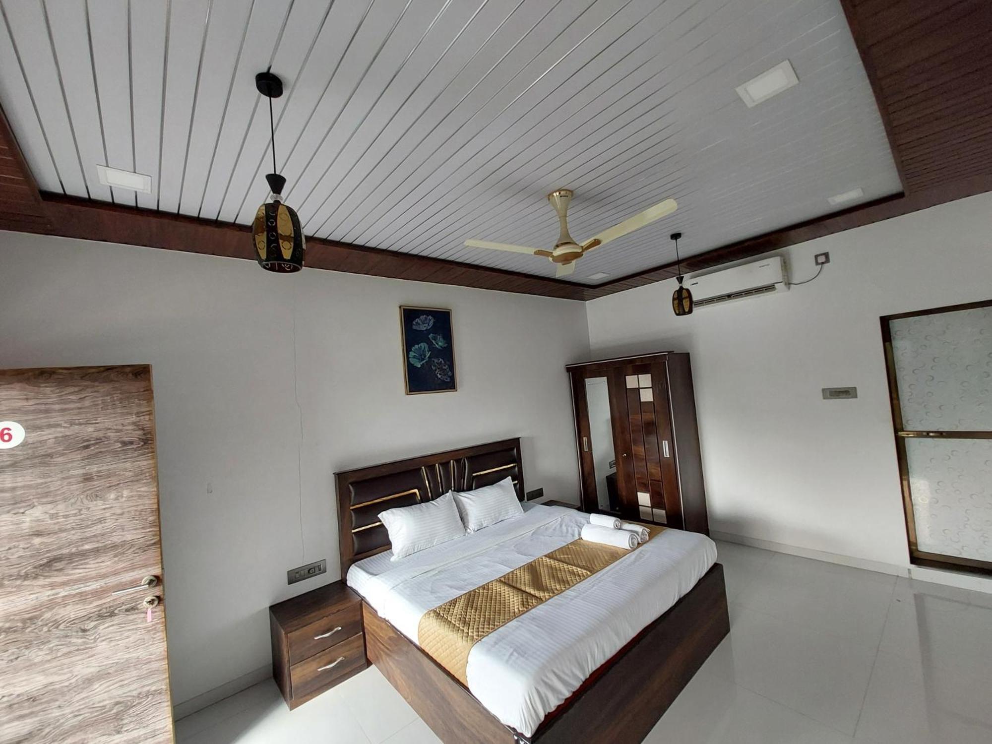 The Village Resorts Karjat Zimmer foto